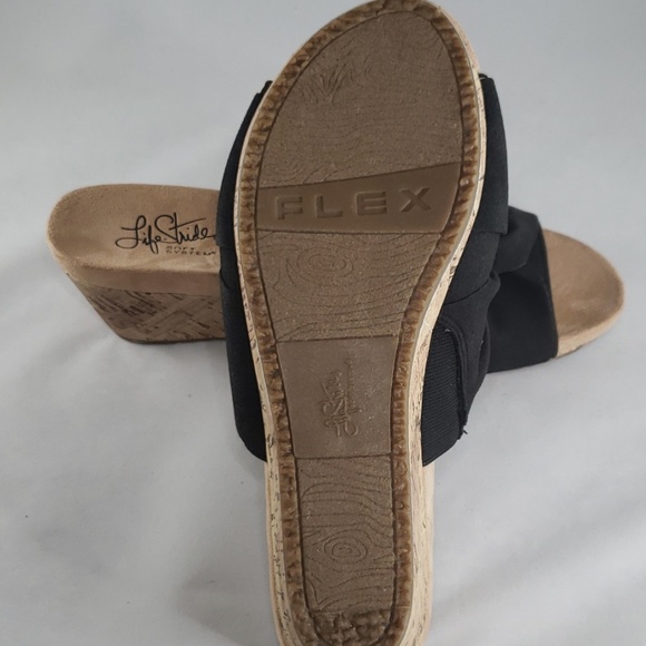 Life Stride Mallory Wedge Sandals - Picture 5 of 5